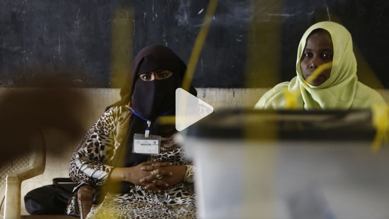مريم المهدي تتهم نظام البشير بدعم التطرف وانتشار المخدرات: هل لم يعد للشرطة عمل غير جلد النساء؟ مريم المهدي تتهم نظام البشير بدعم التطرف وانتشار المخدرات: هل لم يعد للشرطة عمل غير جلد النساء؟