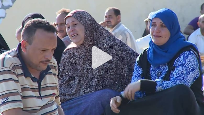 مصر: انتشال 162 جثة بعد غرق قارب هجرة غير شرعية مصر: انتشال 162 جثة بعد غرق قارب هجرة غير شرعية