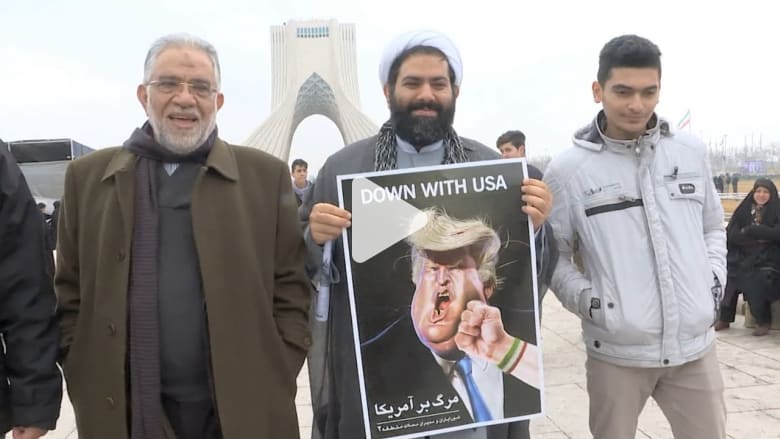 إيرانيون بيوم الثورة: الموت لترامب ونحن مستعدون لقتال أمريكا إيرانيون بيوم الثورة: الموت لترامب ونحن مستعدون لقتال أمريكا