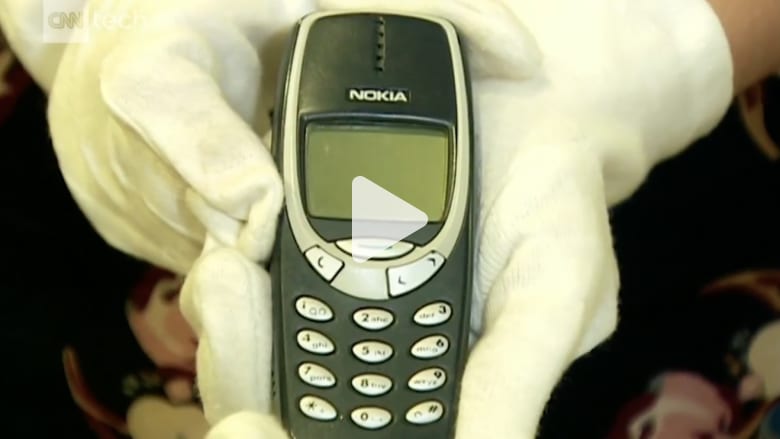 بعد 17 عاما نوكيا تعيد إطلاق هاتفها 3310 بعد 17 عاما نوكيا تعيد إطلاق هاتفها 3310