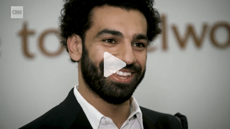 شاهد.. CNN مع محمد صلاح خلال تفصيل بدلة حفل تتويجه شاهد.. CNN مع محمد صلاح خلال تفصيل بدلة حفل تتويجه