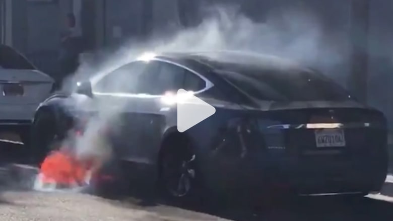 180618135115-tesla-on-fire.jpg 180618135115-tesla-on-fire.jpg