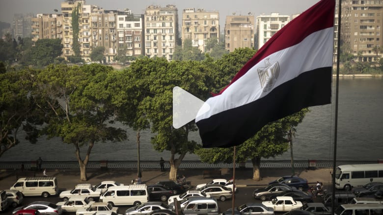 متى يشعر المواطن المصري بتحسن مؤشرات الاقتصاد؟ متى يشعر المواطن المصري بتحسن مؤشرات الاقتصاد؟