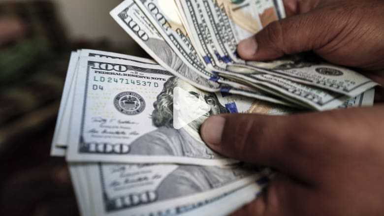علاقة الدولار بالذهب الأسود وتأثير الديون الأمريكية عليه علاقة الدولار بالذهب الأسود وتأثير الديون الأمريكية عليه