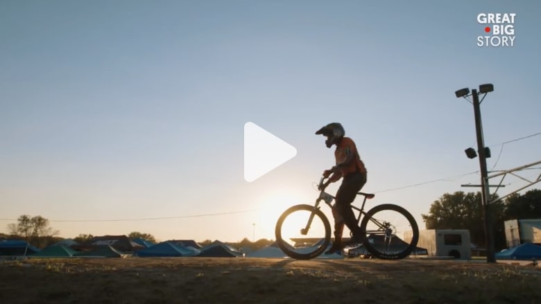 تعرف على أكبر سائقة دراجات "BMX" في أمريكا تعرف على أكبر سائقة دراجات "BMX" في أمريكا