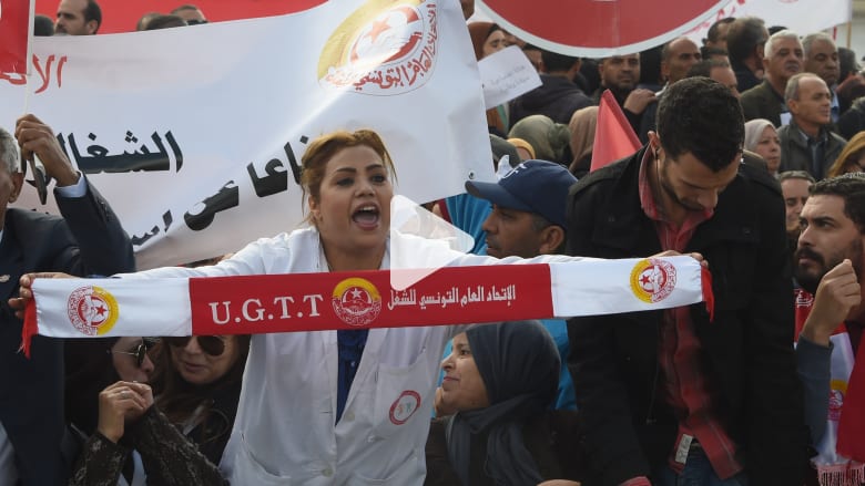 دعوة لإضراب جديد في تونس بسبب الأجور.. فما علاقة صندوق النقد دعوة لإضراب جديد في تونس بسبب الأجور.. فما علاقة صندوق النقد