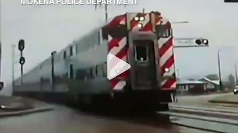 181228070513-officer-misses-train-dashcam-newday-vpx-00004521-super-169.jpg 181228070513-officer-misses-train-dashcam-newday-vpx-00004521-super-169.jpg