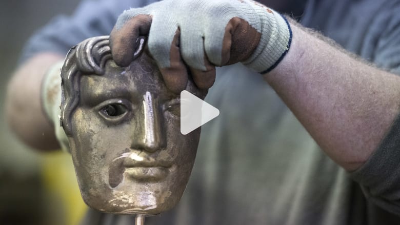 داخل مصنع قناع جائزة "البافتا" الأيقوني؟ داخل مصنع قناع جائزة "البافتا" الأيقوني؟