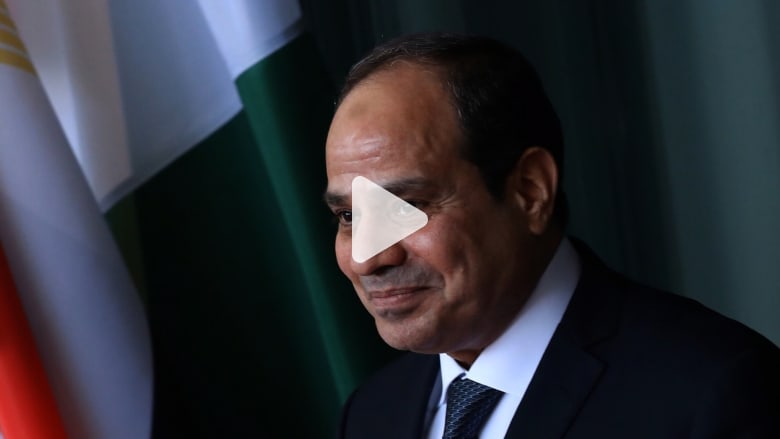 مشرعون يمهدون الطريق أمام السيسي للبقاء في السلطة حتى 2034 مشرعون يمهدون الطريق أمام السيسي للبقاء في السلطة حتى 2034