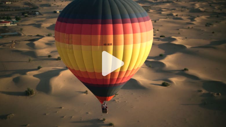 قابلوا أول طيارة لمنطاد الهواء الساخن في الإمارات قابلوا أول طيارة لمنطاد الهواء الساخن في الإمارات