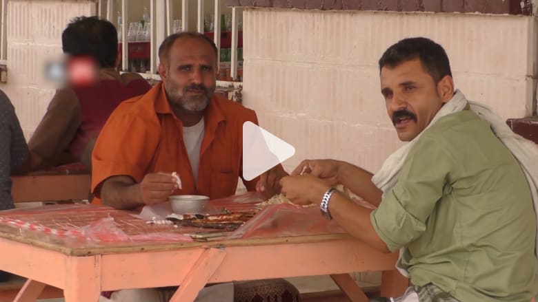 اكتشف "المخبازه" أشهر المأكولات الشعبية في عدن اكتشف "المخبازه" أشهر المأكولات الشعبية في عدن