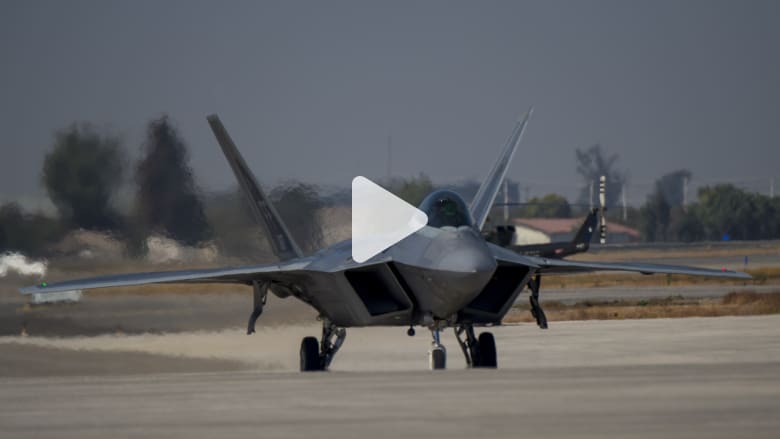 "الشبح" الأمريكية F-22 تصل قطر.. "خفية وفتاكة" إليكم قدراتها "الشبح" الأمريكية F-22 تصل قطر.. "خفية وفتاكة" إليكم قدراتها