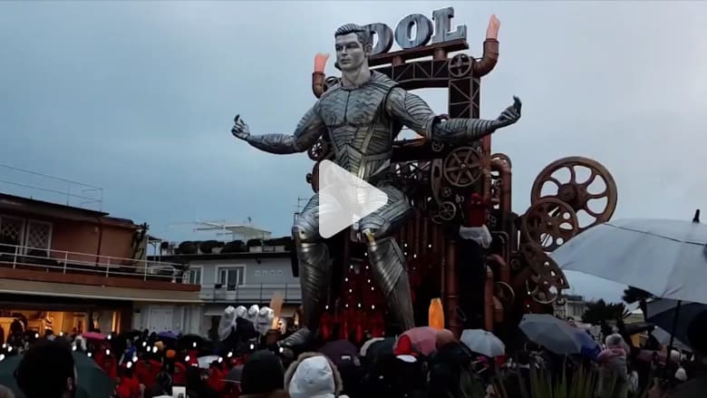 تمثال متحرك لكريستيانو رونالدو على شكل روبوت - CNN Arabic