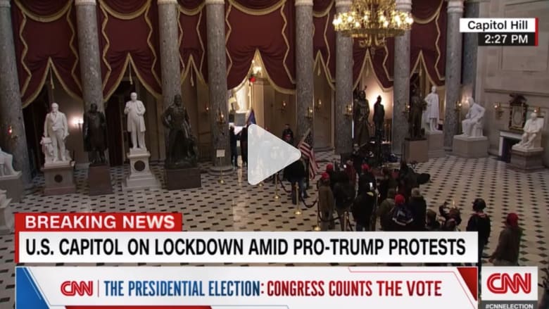 "محاولة انقلاب".. رد فعل مذيع CNN عندما شاهد أنصار ترامب يقتحمون مبنى الكونغرس "محاولة انقلاب".. رد فعل مذيع CNN عندما شاهد أنصار ترامب يقتحمون مبنى الكونغرس