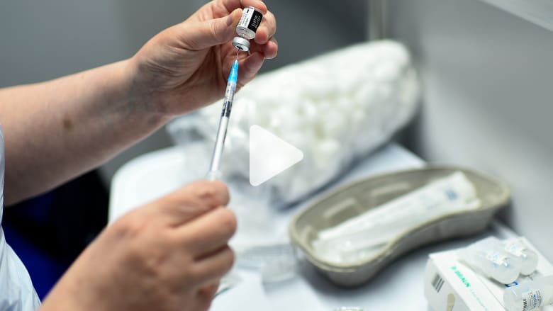 المملكة المتحدة تحاول زيادة الفجوة بين جرعات لقاح فيروس كورونا من أجل منح المرضى الوقت لبناء المناعة المملكة المتحدة تحاول زيادة الفجوة بين جرعات لقاح فيروس كورونا من أجل منح المرضى الوقت لبناء المناعة