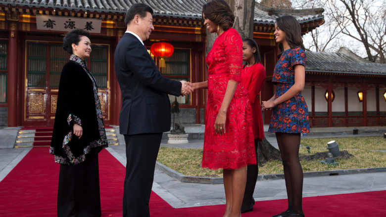 بالصور .. سيدة البيت الأبيض وعائلتها في الصين