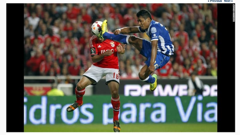 "إدواردو سالفيو" يسجل أول هدف للنصف النهائي من مباراة كأس البرتغال لكرة القدم.