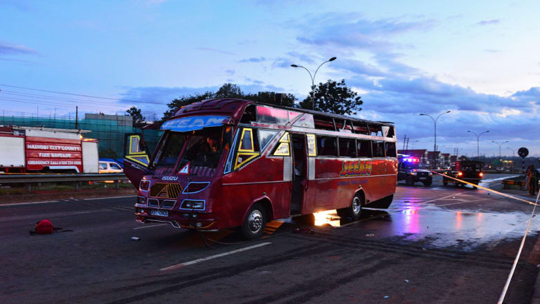 كينيا: 3 قتلى بتفجير حافلة بالعاصمة نيروبي