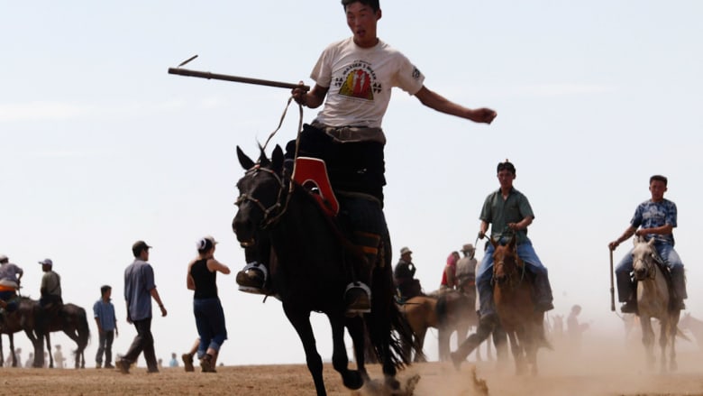  سباق الخيول الأطول في العالم في منغوليا بتأسيس من جنكيز خان