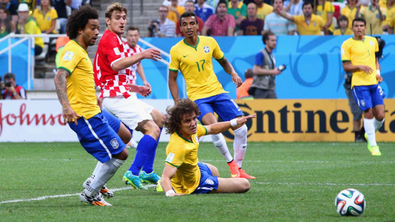لقطات من الشوط الأول في مباراة افتتاح كأس العالم بالبرازيل