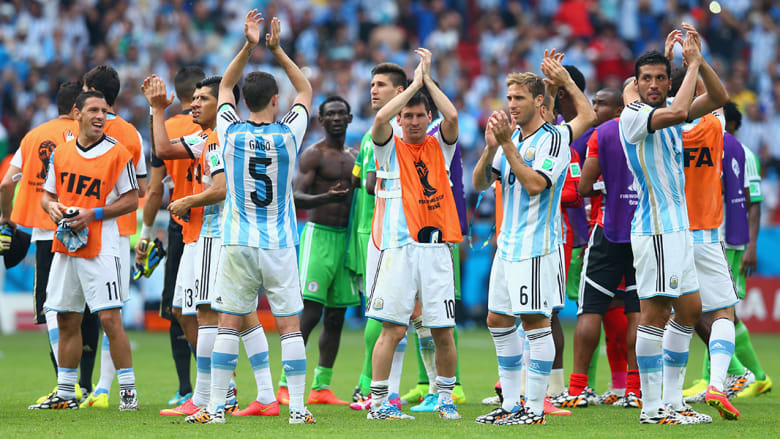 المنتخب الأرجنتيني كان ثالث المنتخبات التي تحصد العلامة الكاملة، ليتصدر المجموعة السادسة بثلاثة انتصارات، بدأها بالفوز على البوسنة والهرسك 2-1، ثم على إيران بهدف دون رد، وأخيراُ على نيجيريا 3-2.