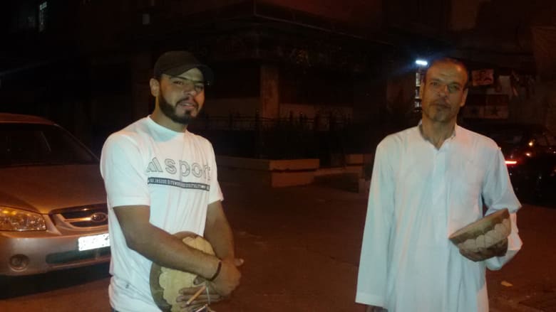 جولة مع "أبو طبلة" في حي الميدان الدمشقي