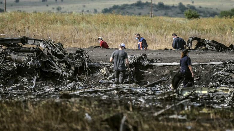 ماليزيا تطالب الأطراف الأوكرانية بتسهيل عمل المحققين في موقع تحطم الطائرة