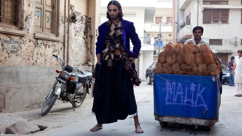 هكذا تتحدى الموضة الباكستانية حركة طالبان