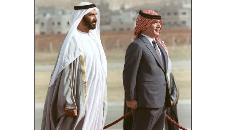 الشيخ زايد بن سلطان حاكم الإمارات الراحل مع العاهل الأردني الراحل الملك حسين بن طلال خلال زيارة الشيخ زايد إلى عمان 7 نوفمبر/ تشرين الثاني 1987