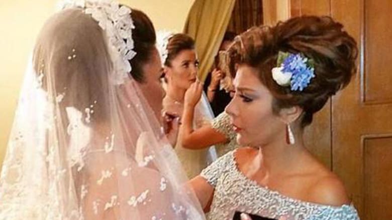 الفنانة السورية أصالة نصري تنشر صور زفاف ابنتها