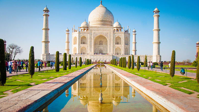 بالصور..60 ألف دولار لقاء إجازة من العمر بدءاً من لندن مروراً بالهند وصولاً إلى مراكش