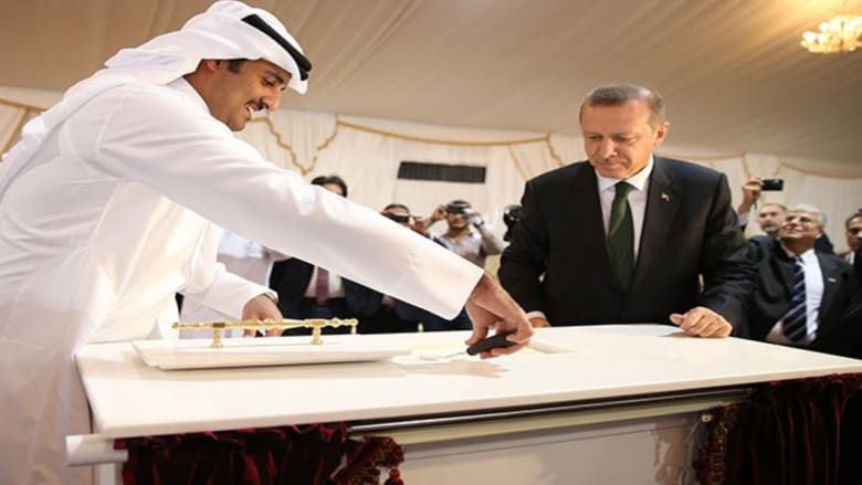 بالصور: أردوغان يدشن مع أمير قطر في الدوحة مشروع "القرية التركية" واتفاق على "مجلس استراتيجي"
