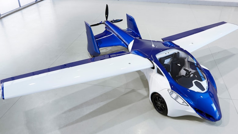 الشركات تتنافس في تصنيع أول سيارة طائرة في العالم