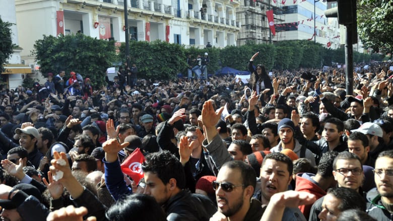 50 صورة لأحداث غيّرت تونس للأبد..من انتحار البوعزيزي إلى ثاني انتخابات حرة 