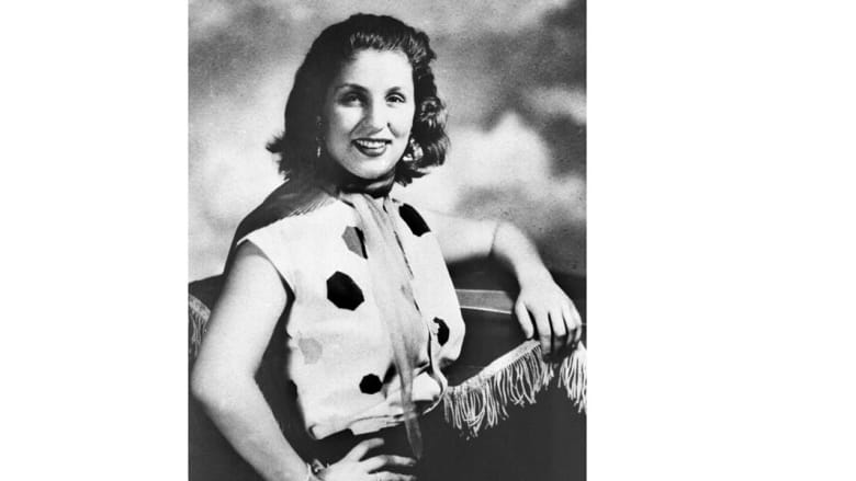 الفنانة صباح في صورة التقطت لها عام 1950 في بداية انطلاقتها الفنية في القاهرة 