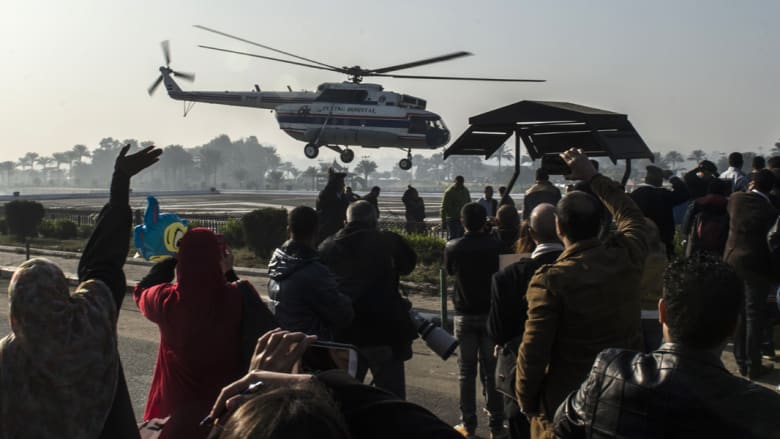 المرمروحية مبارك تقلع في طريقها للمحكمةوحية 
