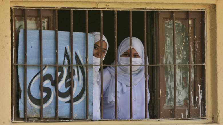 ذعر "أنفلونزا الطيور" يتجدد بمصر.. إصابتان ترفعان الحصيلة إلى 14 منها 7 وفيات