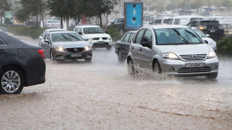 3 وفيات للآن.. الأردن يغرق بمياه الأمطار وأمين العاصمة لـCNN: الأزمة المطرية مفاجئة ولا أعلم إن كانت ستكرر