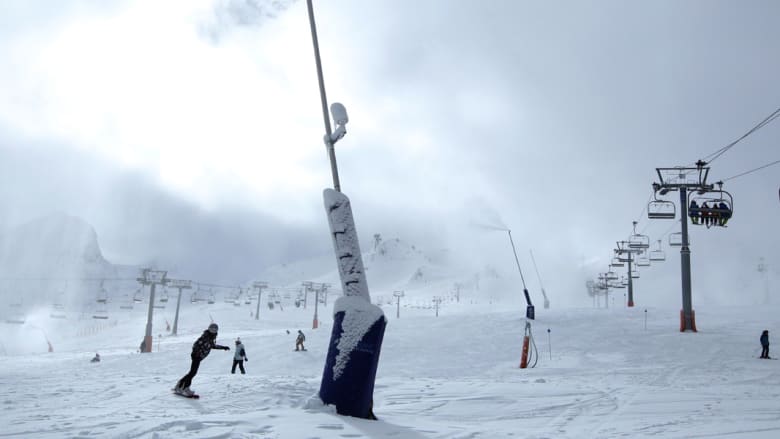 متزلجون في منتجع باس لاكاس للتزلج في فرنسا 