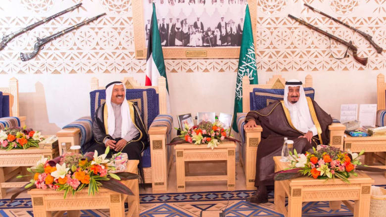 بالصور: أمير الكويت يلتقي العاهل السعودي وولي عهده بالرياض وسط خلافات حول حقل الخفجي النفطي 