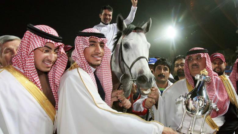 أبرز 6 فرسان عرب سيتنافسون على ذهب مهرجان ملك السعودية