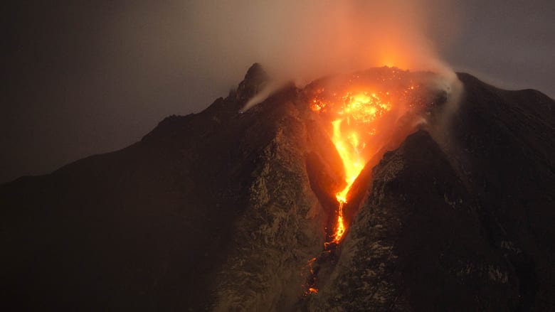 بركان يشرد أكثر من 30 ألف إندونيسي