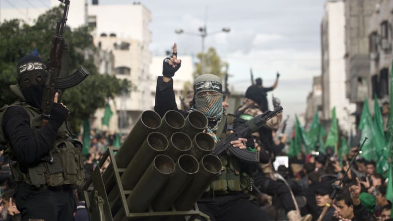 بالصور.. حركة حماس تقدم عرضا عسكريا بغزة