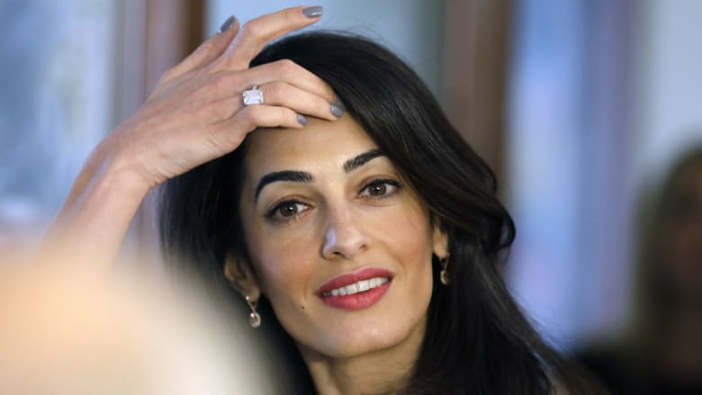 بعد اتهامها للسلطات المصرية بتهديدها بالاعتقال: القاهرة تؤكد السماح بدخول أمل كلوني "ساعة تشاء"