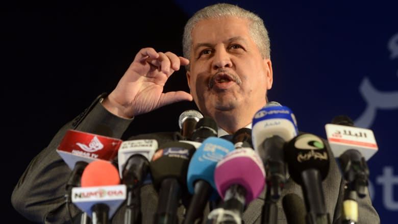 الجزائر.. بوتفليقة ينهي مهمة يوسفي ويعيد سلال لرئاسة الحكومة