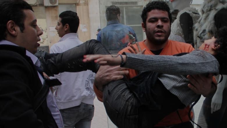 بالصور.. اشتباكات دامية في ذكرى ثورة 25 يناير بمصر