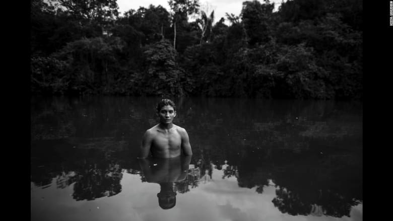 بالصور..هكذا تعيش قبائل الأمازون بعزلتها في أدغال البرازيل
