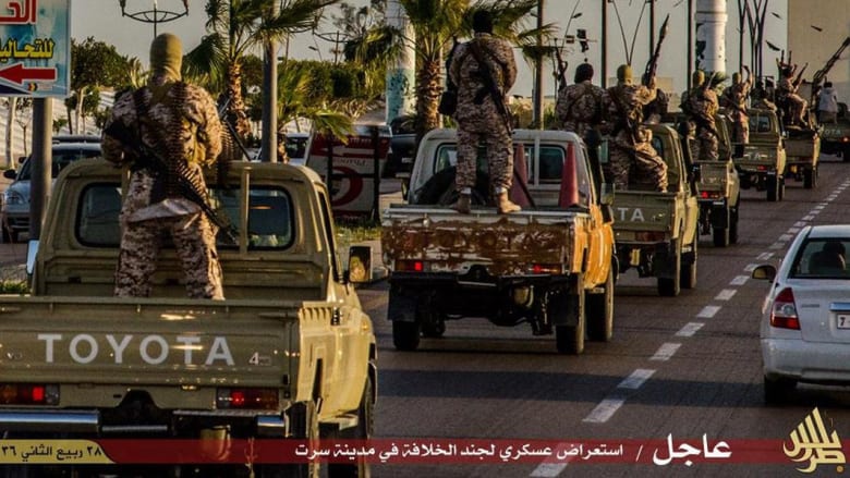 بالصور.. داعش بعرض عسكري في سرت بعد عرض المنوفية بليبيا