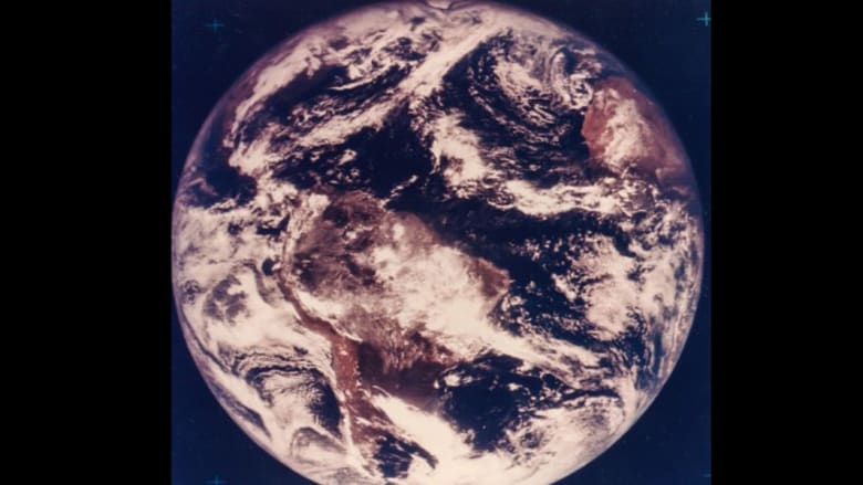أول صورة ملونة للأرض التقطت في 10 نوفمبر/تشرين الثاني  1967