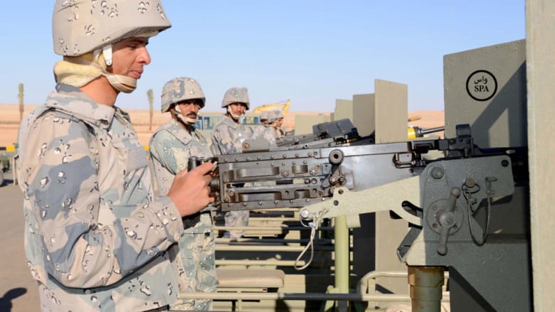 قوات سعودية تتدرب عند حدود العراق على صد محاولة اقتحام برية لـ"إرهابيين مدعومين بسيارات